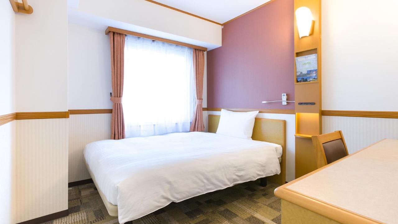 Toyoko Inn Kanazawa-Eki Higashi-Guchi Exterior foto