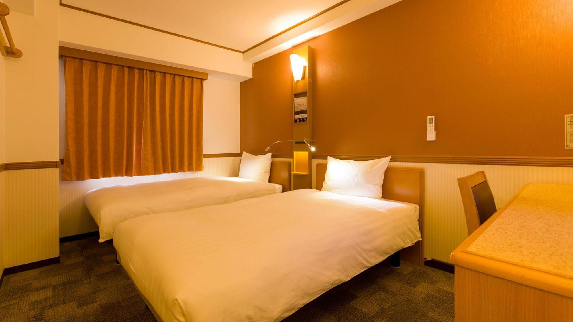 Toyoko Inn Kanazawa-Eki Higashi-Guchi Habitación foto